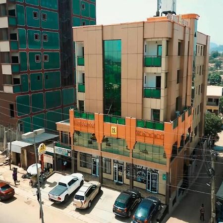 New Heaven Hotel Яунде Экстерьер фото