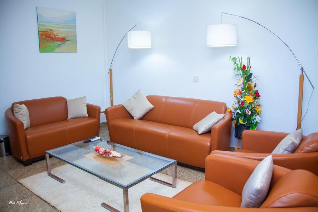 New Heaven Hotel Яунде Экстерьер фото