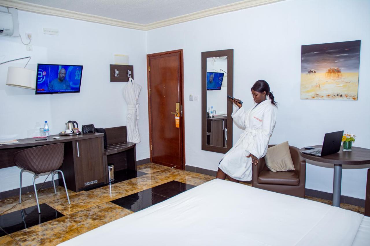 New Heaven Hotel Яунде Экстерьер фото